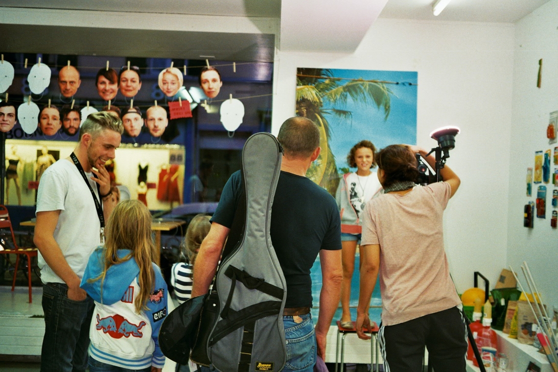 Mayo&Friends, Shop,
Installationsansicht message salon 