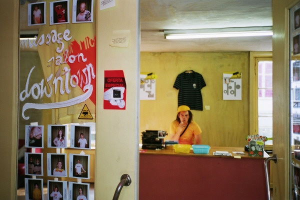 Mayos Ti-Schört Schop, Installationsansicht message salon