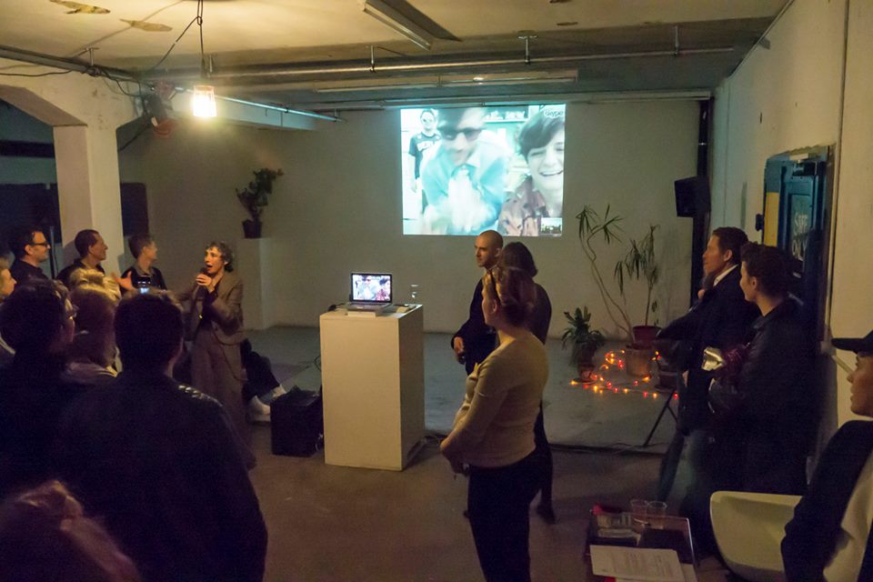 Live on Skype: Roy Menachem Markovich and Ella Spector in Tel Aviv, message salon embassy 2015. Foto©VadimLevin
