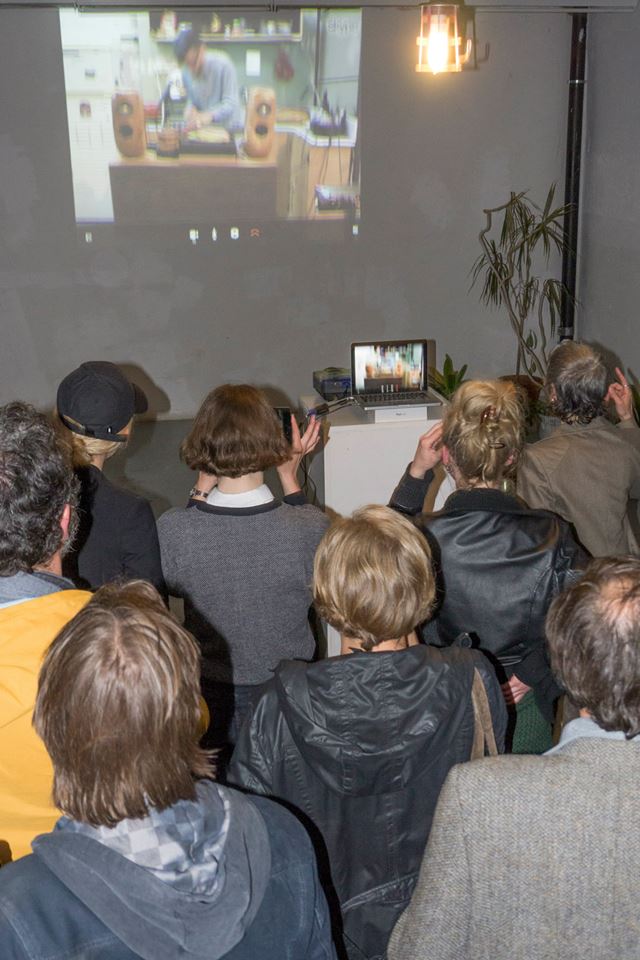 Senor Sandwich, live on Skype from Tel Aviv. message salon embassy 2015. Foto©VadimLevin