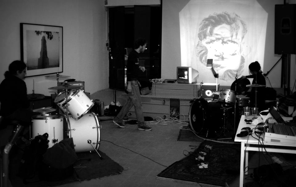 "Suicidal furniture" Baad 2014