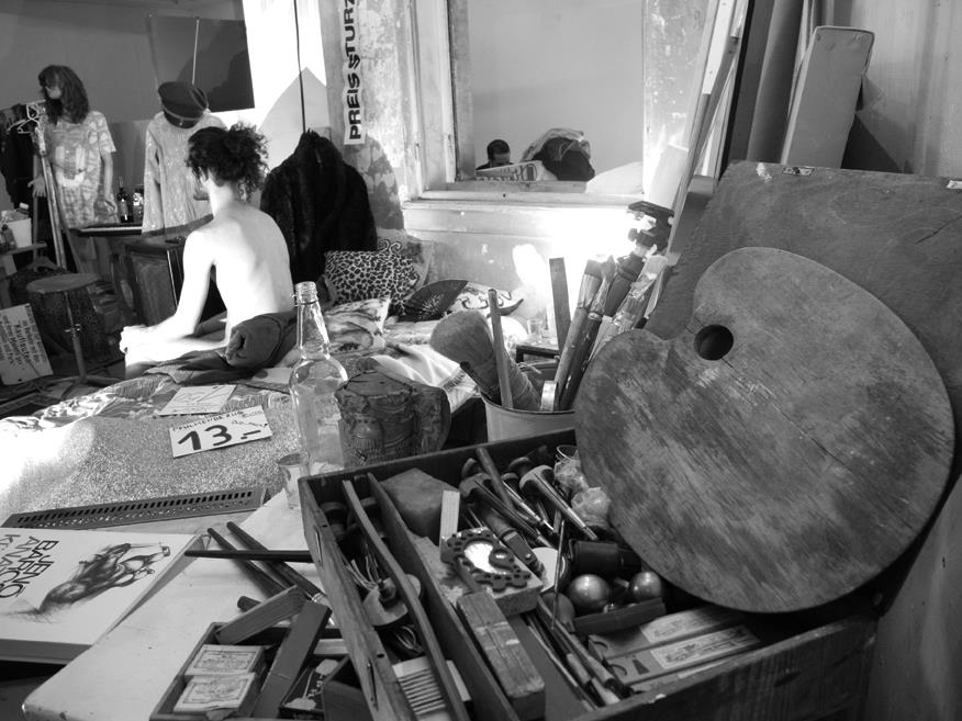 nature et  nu 
Foto©Caroline Minjolle