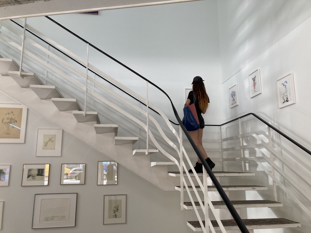 En route avec Madame l'Ambassadeur, Galerie Karma International