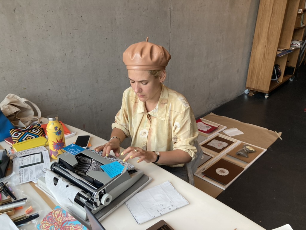 Kinga Toth im Studio