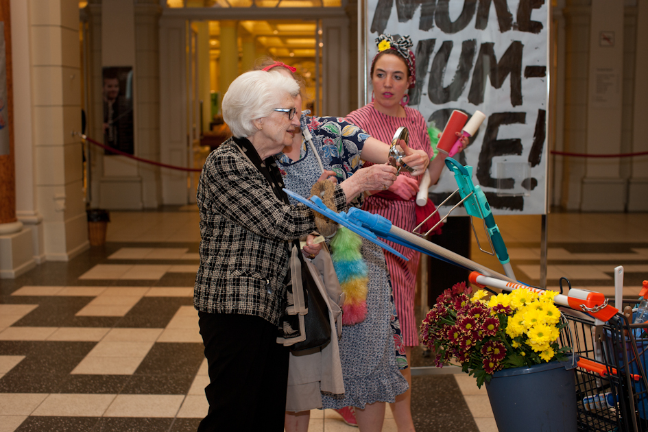 message salon ensemble zu Besuch in der Tonhalle, Annina Machaz und Rahel Sternberg ©2016 Ruth Erdt  