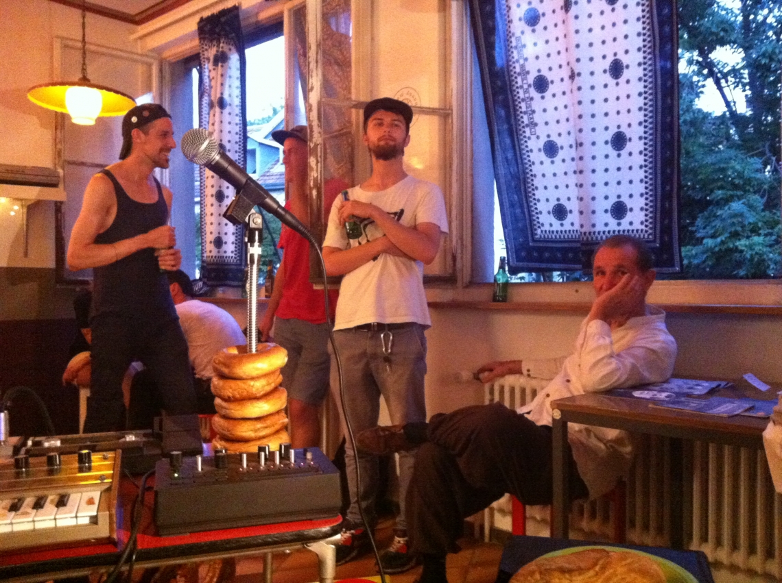 Señor Sandwich live at message salon embassy!