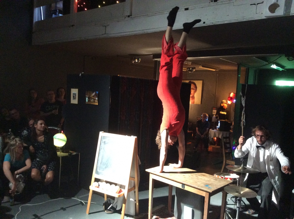 Kursk - wie tief kannst Du sinken? Kurskistische Forscher und untote Artisten