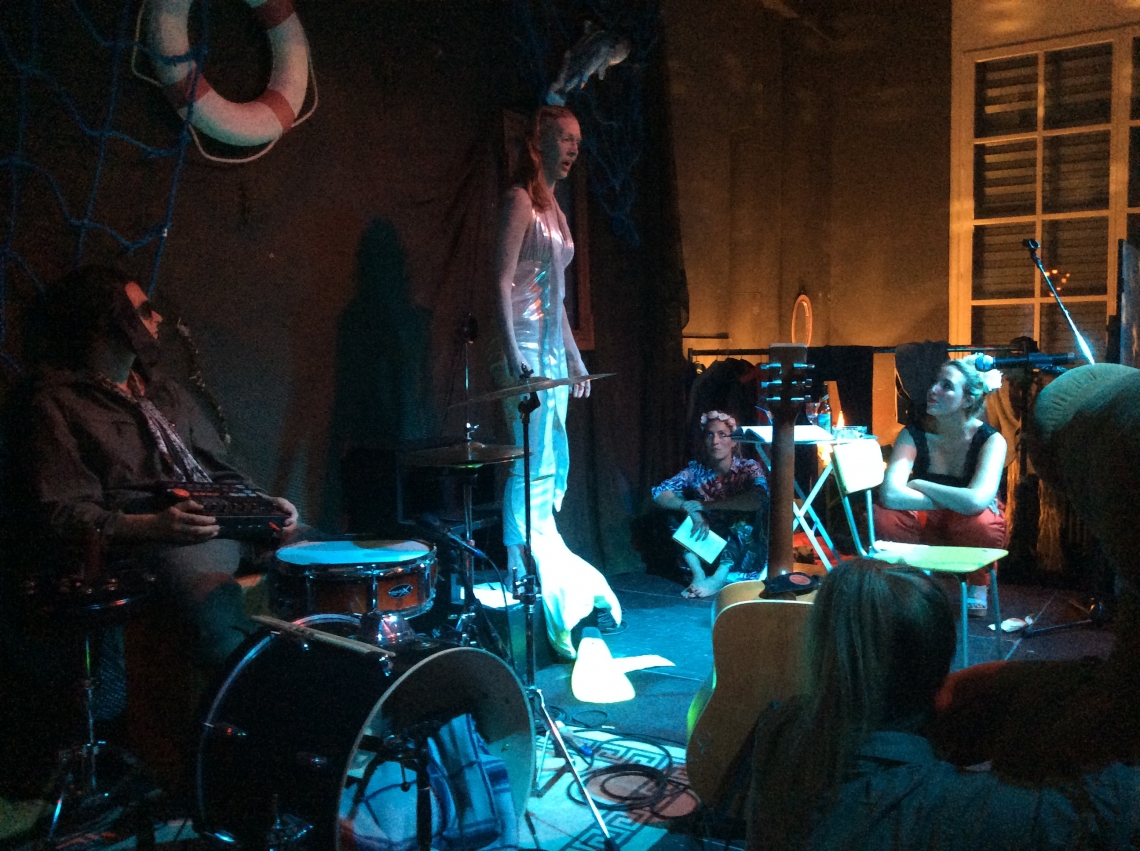 Kursk - wie tief kannst Du sinken? Kurskistische Sirene