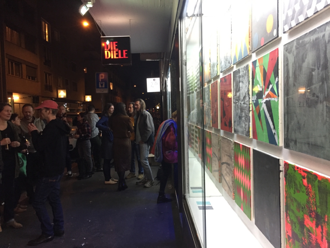 Die message salon Diele 
Davix "Tracks" 