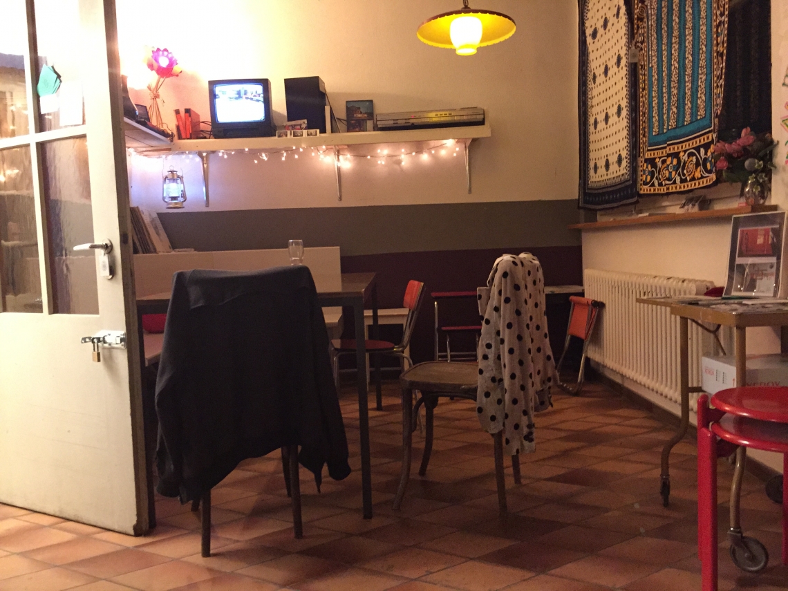 message salon embassy, Grubenstrasse Zürich, 2015