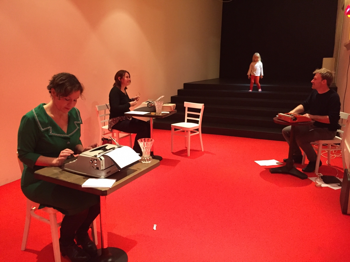 Literatur für das, was passiert mit Ulrike Ulrich, Isabelle Capron, Daniel Mezger