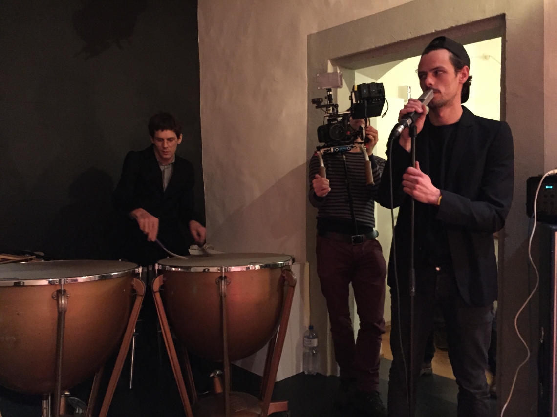 Texttape, Musikalische Pausen mit Circumstances und  Arte TV