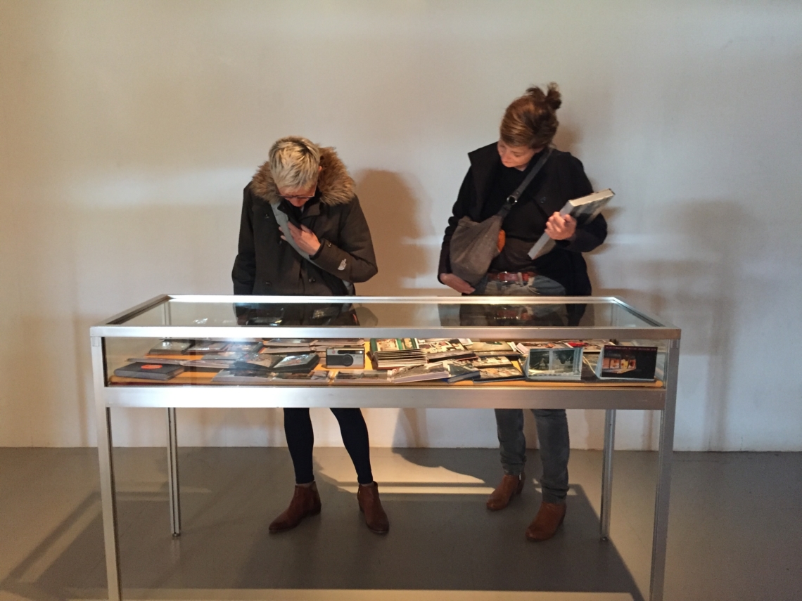 «Esther Eppstein message salon» Installationsansicht