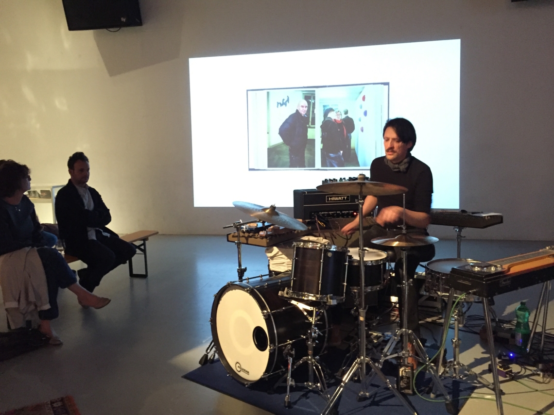 «Esther Eppstein message salon» mit Trabant Echo