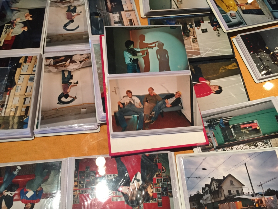 «Esther Eppstein message salon» Installationsansicht