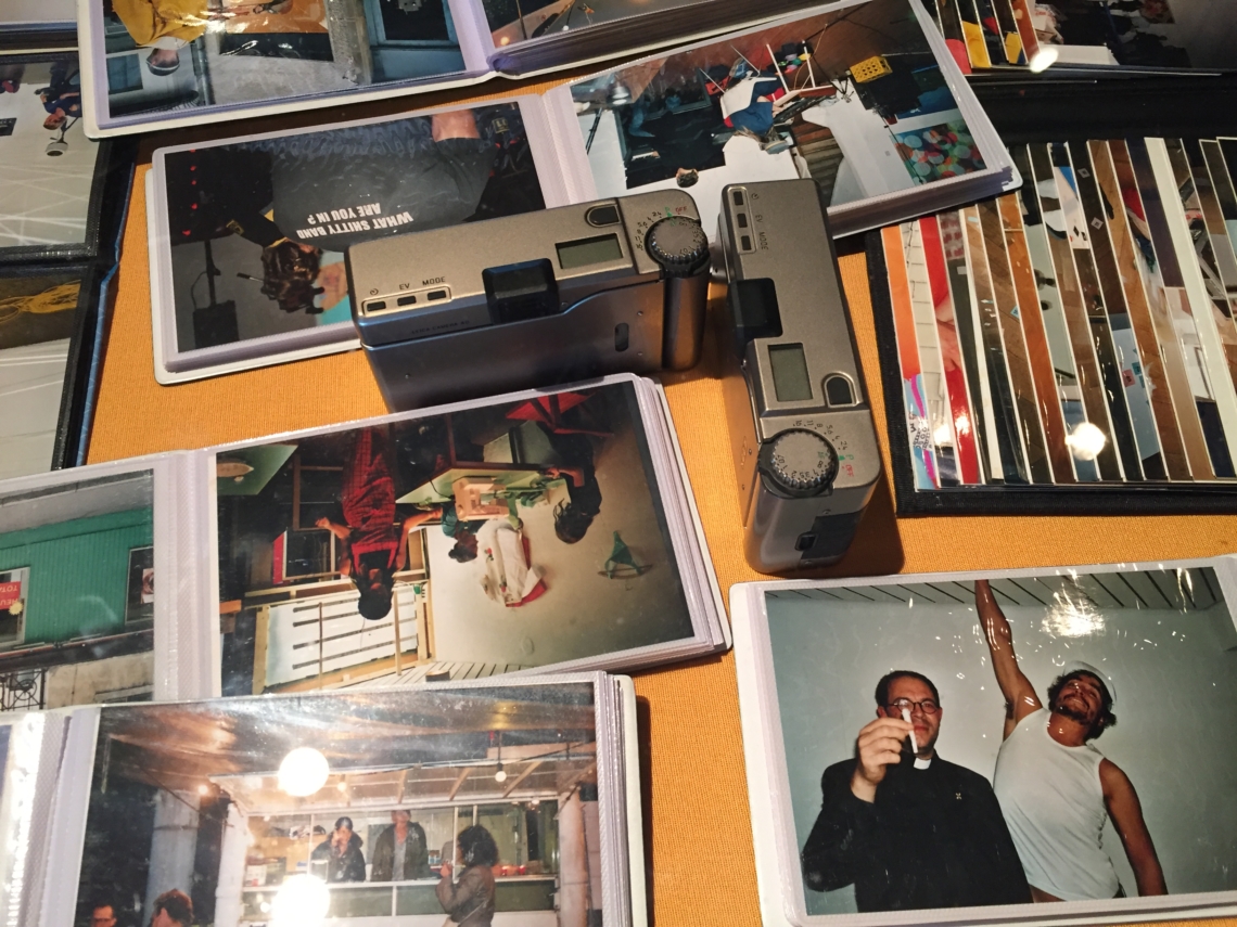 «Esther Eppstein message salon» Installationsansicht