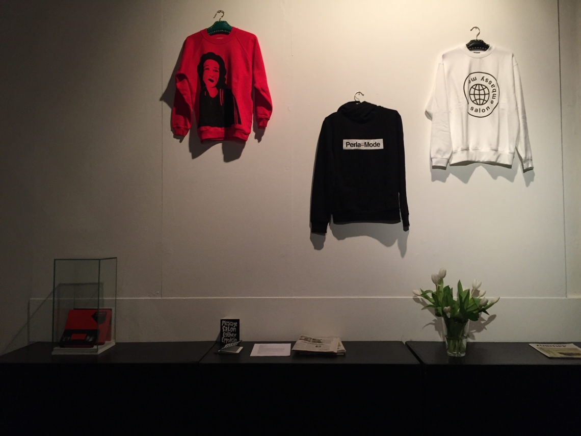 «Esther Eppstein message salon» Installationsansicht