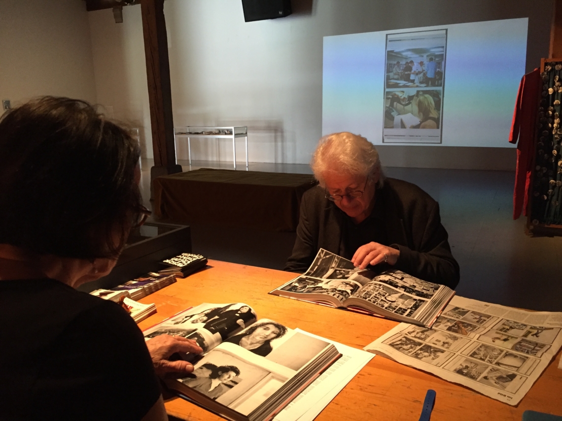 «Esther Eppstein message salon» Installationsansicht