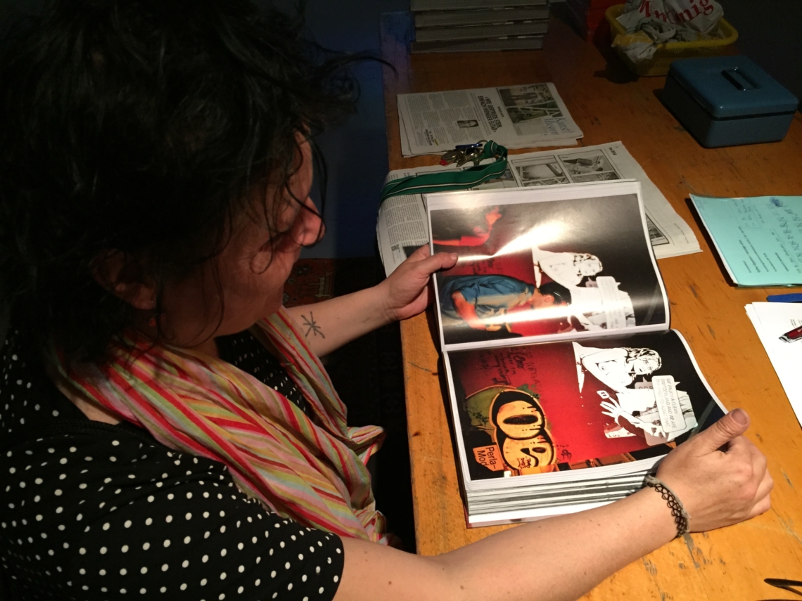 «Esther Eppstein message salon» Installationsansicht