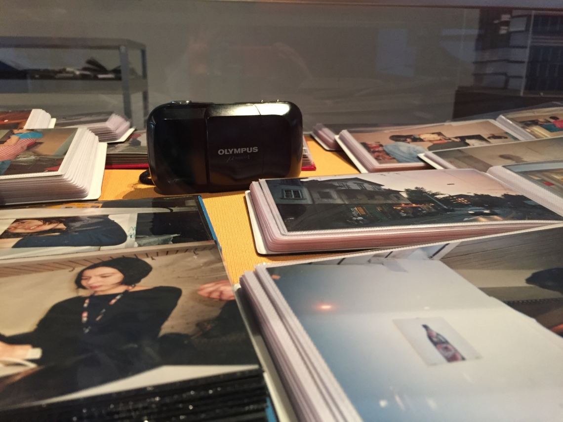 «Esther Eppstein message salon» Installationsansicht