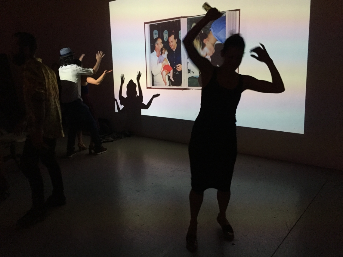 «Esther Eppstein message salon» mit DJ Sistaesta