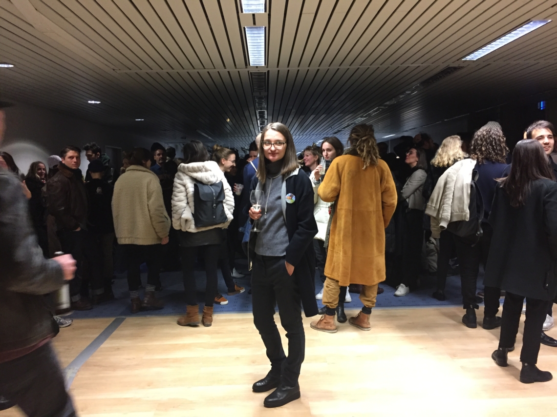 Daniela at the exhibition "Sollbruchstelle"