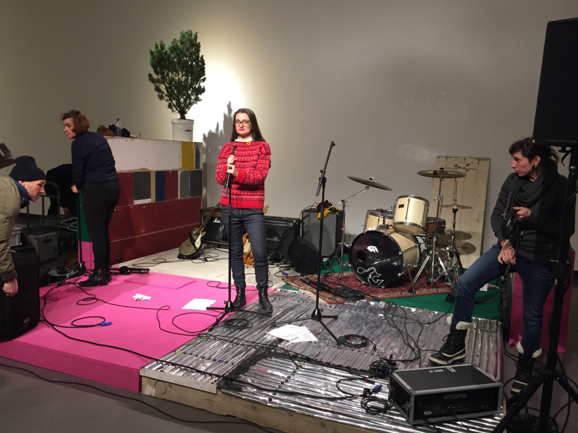 after the punkband Pffff, at the show by Abraham Cruzvillegas, Kunsthaus Zürich