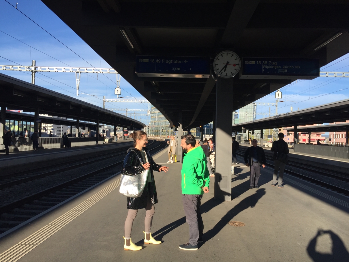Daniela and Alexandru Niculescu starting the art tour in Oerlikon