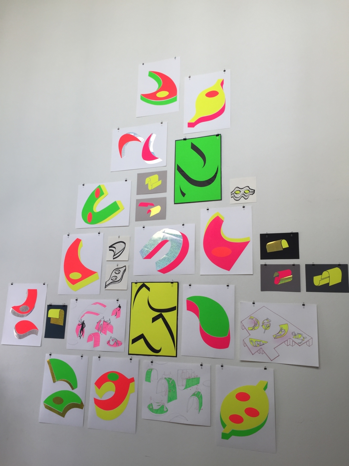 Daniela Palimariu, the jacuzzi wall