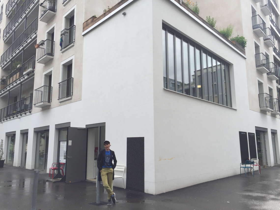 Vor dem Studio, im Hunziker Areal in Zürich Nord