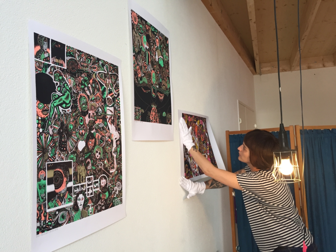 Desislava Pancheva installiert die Bibliothek