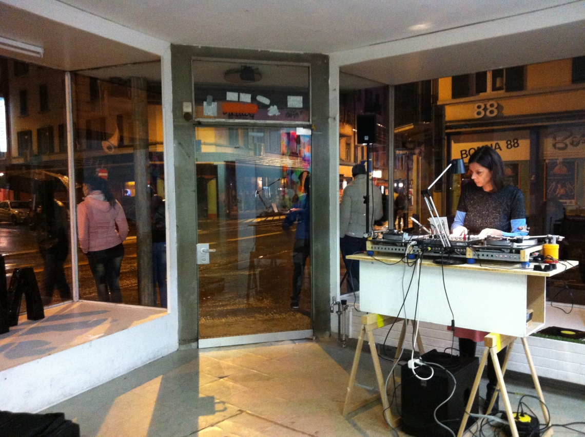 Trixa Arnold  «Jede Schallplatte ist eine gute Schallplatte» , Perla-Mode 2012