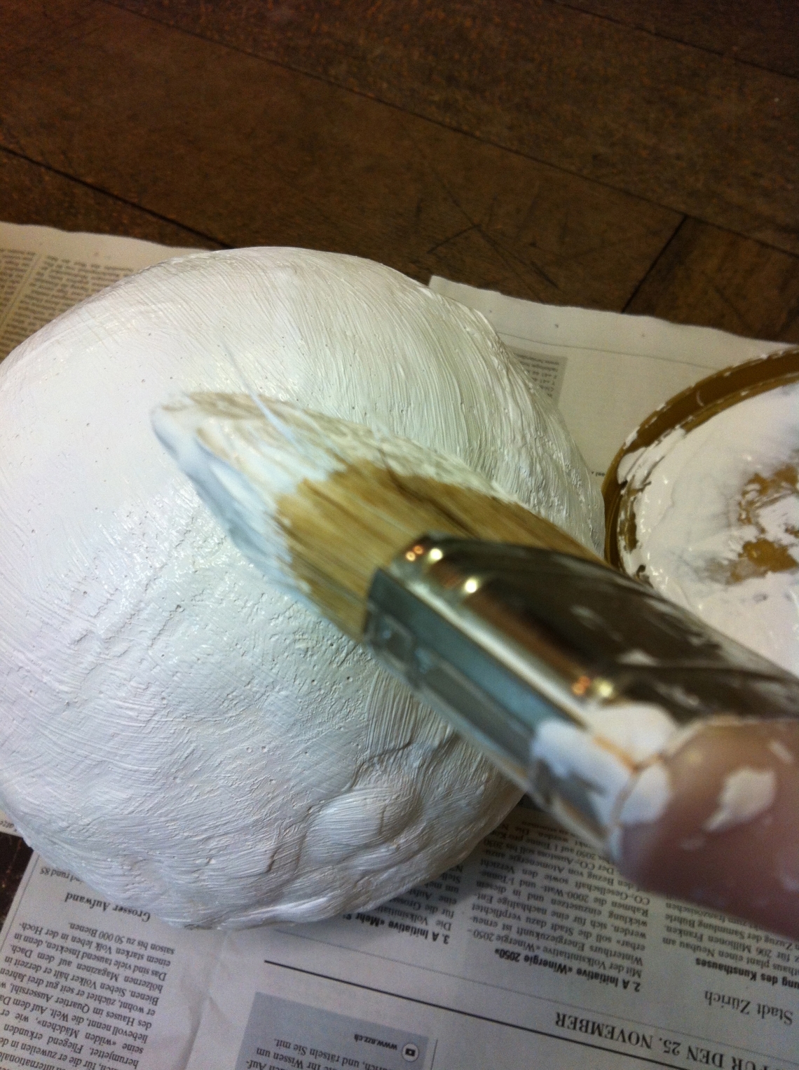 Inside the white cube, in progress, message salon 2012