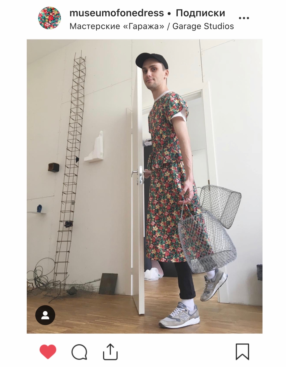 Gorod Ustinov
"Museum of one Dress" on Instagram, screenshot