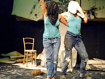 
Cie. Sündenbock – Bouc émissaire
"Bei allem Respekt", 2011. Mit Malika Khatir und Fiamma Camesi