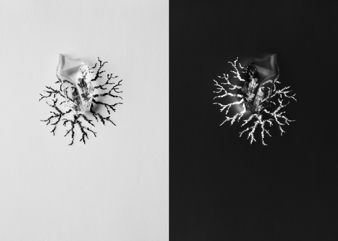 ...
Gorod Ustinov, 
message salon embassy Zine Nr. 17