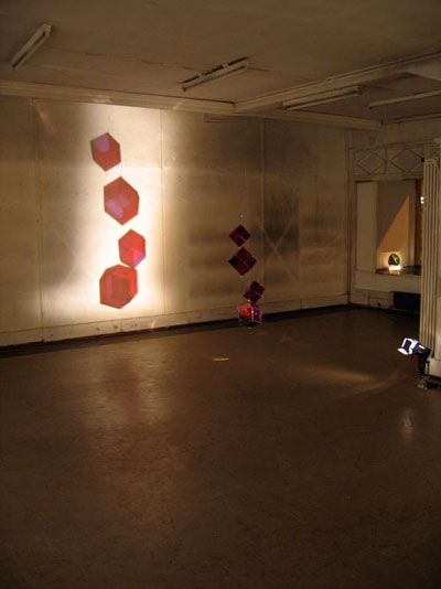 Simone Piller: Steinzeit II. global u...r ground Perla-Mode, 2008