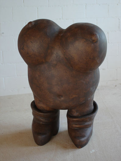 ohne titteln, 2007
Y-tong und Styropor, verspachtelt, Acryl
ca. 36 x 21 x 17 cm