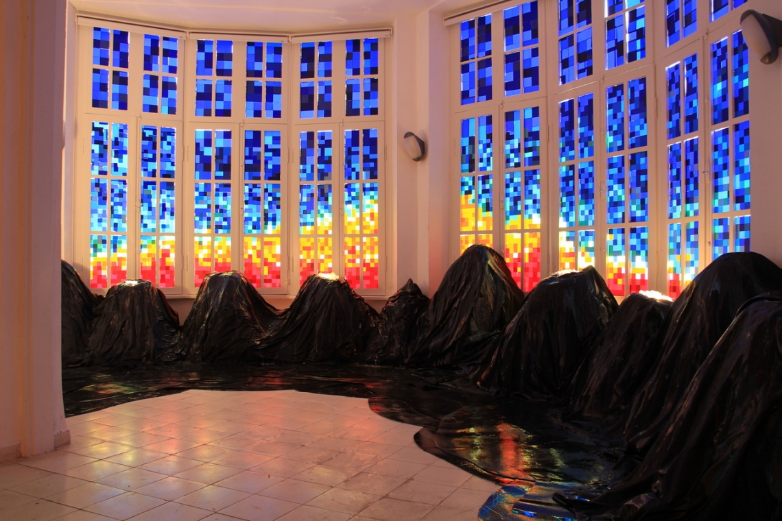 Downright Lie
שקר וכזב 
Dina Kornveits & Ella Spector, Mazeh 9 Gallery,
Tel Aviv, 2012